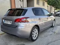 Usado Peugeot 308 Allure 110 CV (80 kW) 2018 Gris / plata Berlina