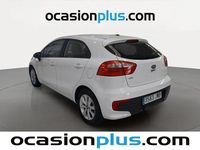 Usado Kia Rio 84 HP (61 kW) 2017 Branco Citadino