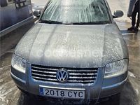 Usado VW Passat Highline 130 CV (95 kW) 2004 Gris / plata Berlina