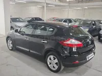 Usado Renault Mégane III Dynamique 140 CV (102 kW) 2012 Negro Berlina