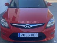 Usado Hyundai i30 Classic 90 CV (66 kW) 2011 Rojo Berlina
