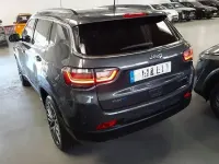 Usado Jeep Compass Limited 190 CV (139 kW) 2022 Gris / plata SUV