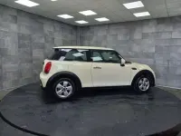 Usado Mini ONE 102 CV (75 kW) 2022 Blanco Utilitario