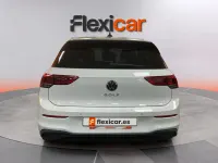 Usado VW Golf VIII 116 CV (85 kW) 2021 Blanco Berlina