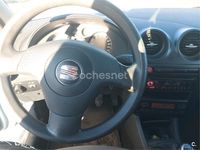 Usado Seat Ibiza Sport 100 CV (73 kW) 2005 Azul Berlina