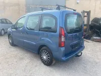 Usado Peugeot Partner Tepee Outdoor 112 CV (82 kW) 2012 Azul Monovolumen