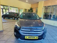Usado Ford Kuga Trend 150 CV (110 kW) 2019 Gris / plata SUV