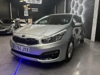 Usado Kia Ceed GT 136 CV (100 kW) 2017 Gris / plata Berlina