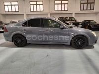 Usado Ford Mondeo ST 220 CV (161 kW) 2002 Gris / plata Berlina