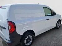 Usado Renault Kangoo 95 CV (69 kW) 2024 Blanco Monovolumen