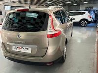 Usado Renault Scénic III LIMITED 110 CV (80 kW) 2014 Marrón Monovolumen