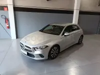 Usado Mercedes A180 136 CV (100 kW) 2020 Gris / plata Berlina