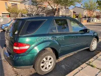 Usado Mercedes ML350 235 CV (172 kW) 2006 Verde SUV