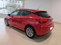 Usado Opel Astra Dynamic 136 CV (100 kW) 2019 Rojo Berlina