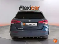 Usado Mercedes A180 109 CV (80 kW) 2021 Azul Utilitario