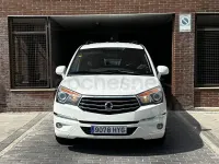 Usado SsangYong Rodius Limited 155 CV (114 kW) 2014 Blanco Monovolumen
