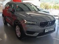 Usado Volvo XC40 Momentum 190 CV (139 kW) 2018 Gris / plata SUV