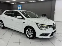 Usado Renault Mégane Business 115 CV (84 kW) 2020 Blanco Berlina