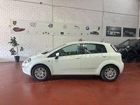 Usado Fiat Punto Pop 75 CV (55 kW) 2015 Blanco Utilitario