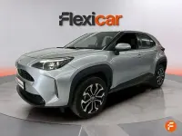 Usado Toyota Yaris Active 116 CV (85 kW) 2022 Gris Utilitario