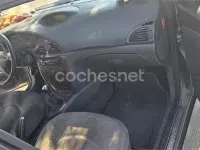 Usado Citroën C5 110 CV (80 kW) 2004 Gris / plata Berlina