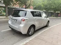 Usado Toyota Verso Comfort 112 CV (82 kW) 2015 Gris / plata Monovolumen