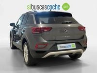 Usado VW T-Roc Life 150 CV (110 kW) 2024 Gris/plata SUV