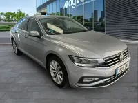 Usado VW Passat Executive 122 CV (89 kW) 2022 Gris Familiar