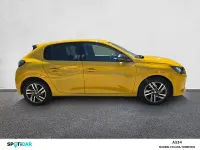 Usado Peugeot 208 Allure 100 CV (73 kW) 2022 Amarillo Utilitario