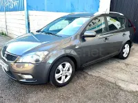 Begagnad Kia Ceed Plus 90 HK (66 kW) 2012 Grå Halvkombi