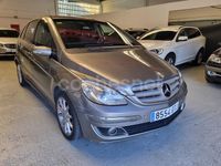 Usado Mercedes B200 140 CV (102 kW) 2010 Gris / plata Monovolumen