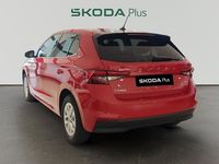 Usado Skoda Fabia Selection 95 CV (69 kW) 2025 Rojo Utilitario