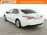 Usado Toyota Camry Advance 218 CV (160 kW) 2020 Blanco Berlina