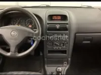 Usado Opel Astra Club 75 CV (55 kW) 2001 Blanco Berlina