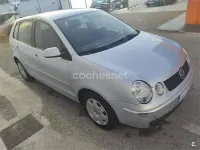 Usado VW Polo Trendline 75 CV (55 kW) 2004 Gris / plata Utilitario