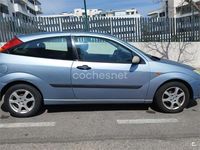 Begagnad Ford Focus Trend 100 HK (73 kW) 2004 Blå Sedan