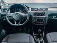 Usado VW Caddy Maxi Trendline 102 CV (75 kW) 2018 Blanco Monovolumen