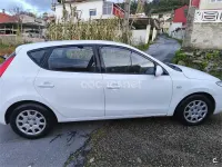 Usado Hyundai i30 Comfort 90 CV (66 kW) 2009 Blanco Berlina