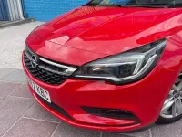 Usado Opel Astra Dynamic 110 CV (80 kW) 2017 Rojo Berlina