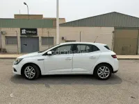 Usado Renault Mégane IV Life 90 CV (66 kW) 2017 Blanco Berlina