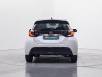 Usado Toyota Yaris Hybrid Edition 130 CV (95 kW) 2024 Blanco Berlina