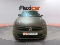 Usado VW Polo Advance 95 CV (69 kW) 2018 Gris Utilitario