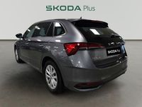 Usado Skoda Kamiq Selection 115 CV (84 kW) 2024 Gris SUV
