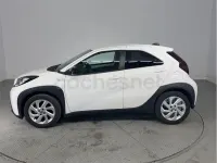 Usado Toyota Aygo X Play 72 CV (52 kW) 2025 Blanco SUV