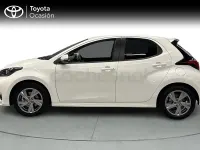Usado Toyota Yaris Hybrid Active 116 CV (85 kW) 2025 Blanco Berlina