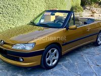Usado Peugeot 306 Cabriolet 135 CV (99 kW) 1998 Beige Descapotable