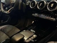 Usado Mercedes A200 150 CV (110 kW) 2021 Negro Utilitario