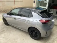 Usado Opel Corsa 100 CV (73 kW) 2022 Gris Utilitario