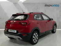 Usado Kia Stonic 100 CV (73 kW) 2021 Rojo SUV