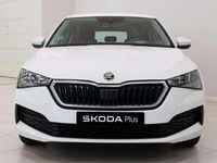 Usado Skoda Scala Active 95 CV (69 kW) 2022 Blanco Utilitario